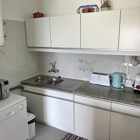 Charming 2-bedroom In Apartment