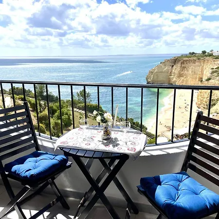 Apartment Charming 2-bedroom In