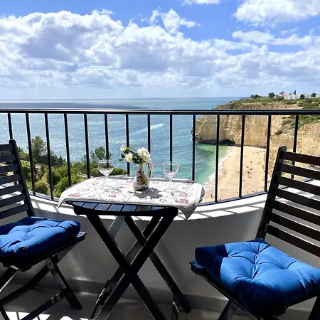 Charming 2-bedroom In Apartment *