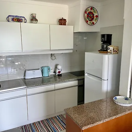 Charming 2-bedroom In Lägenhet